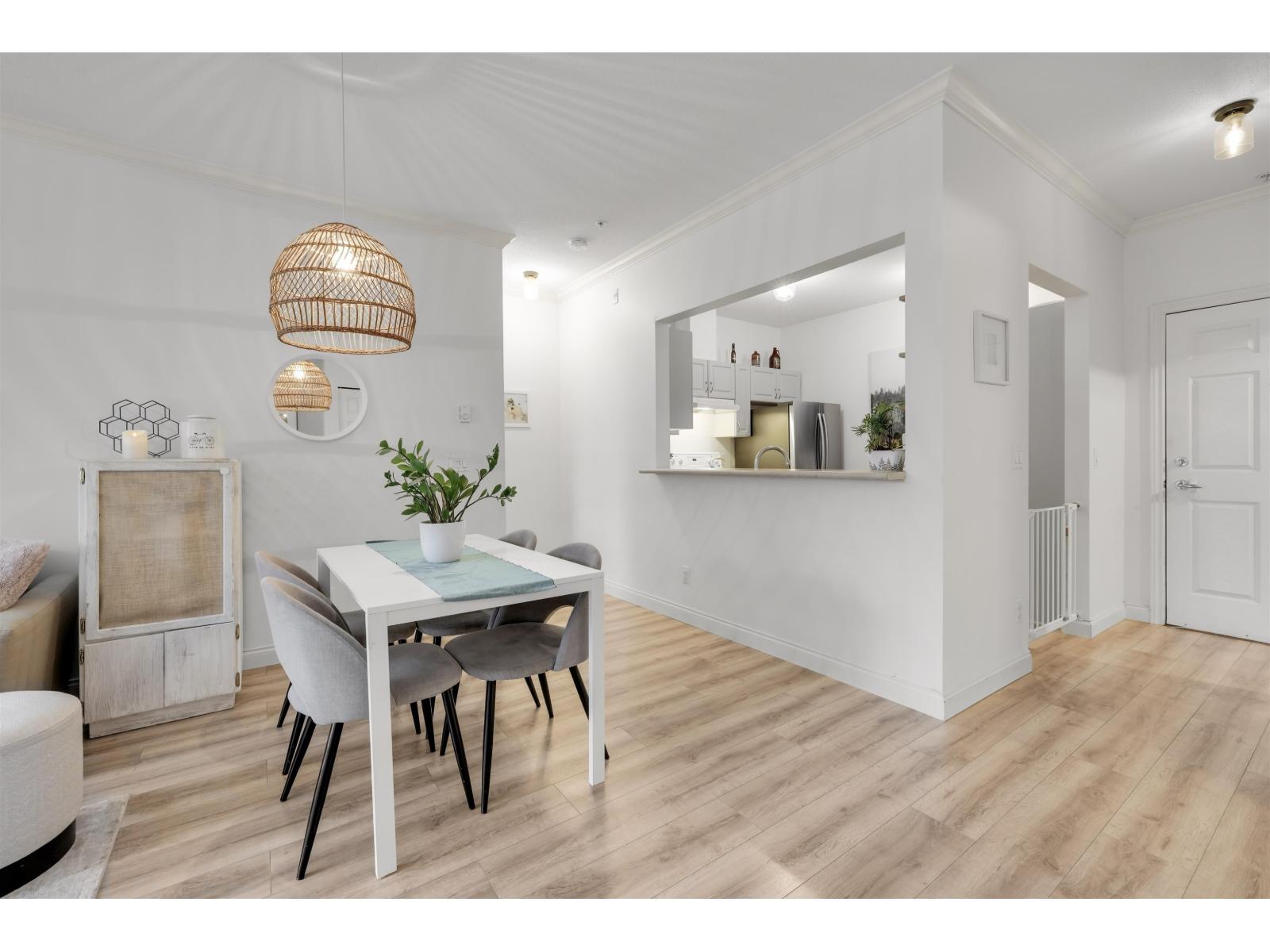 206 15323 17a Avenue, Surrey, British Columbia  V4A 1V4 - Photo 8 - R3111620