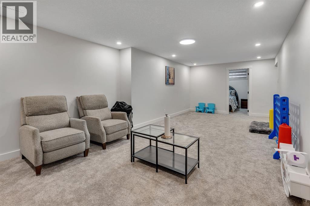 3 Cardiff Drive Nw, Calgary, Alberta  T2K 1R4 - Photo 38 - A2293404