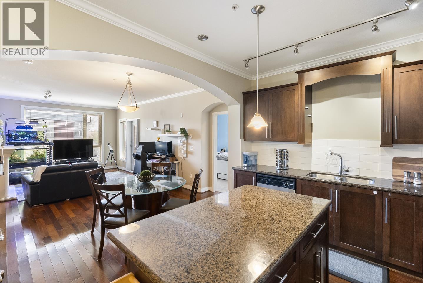 320 2628 Maple Street, Port Coquitlam, British Columbia  V3C 0E2 - Photo 9 - R3116223