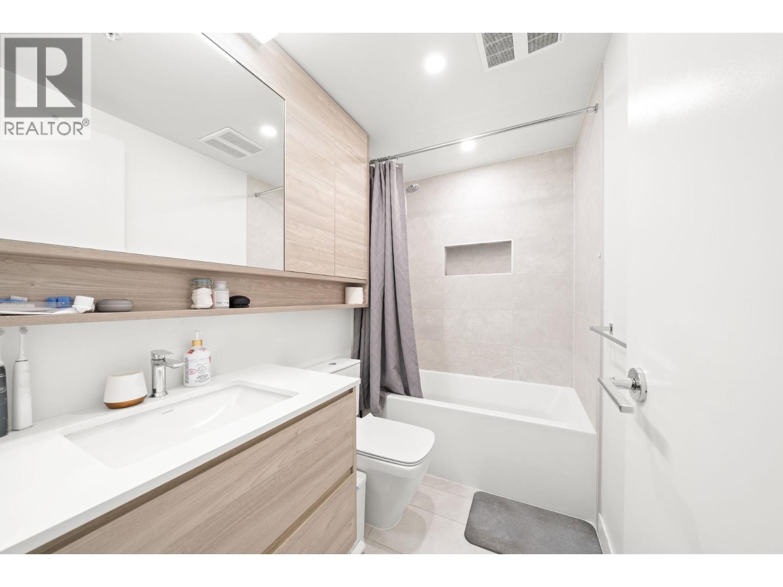 1708 585 Austin Avenue, Coquitlam, British Columbia  V3K 0G6 - Photo 9 - R3116331