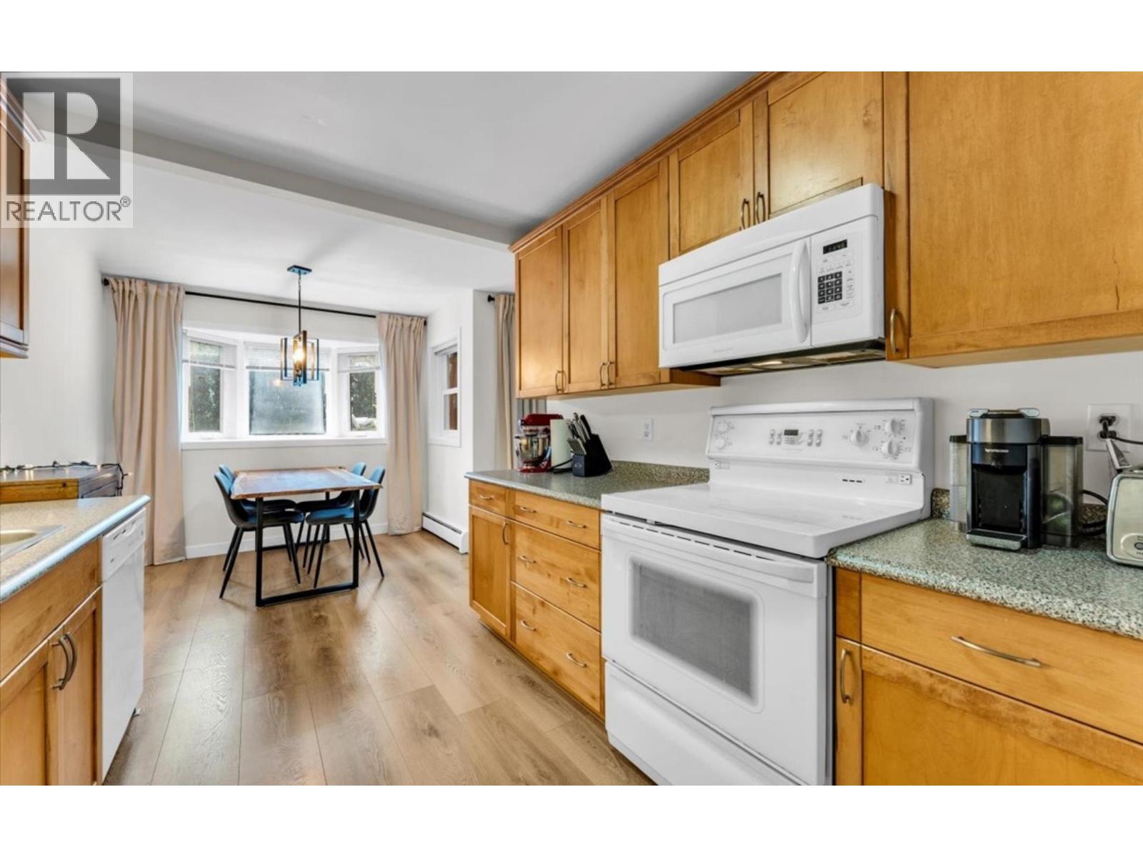 102 1935 W 1st Avenue, Vancouver, British Columbia  V6J 1G7 - Photo 11 - R3116375