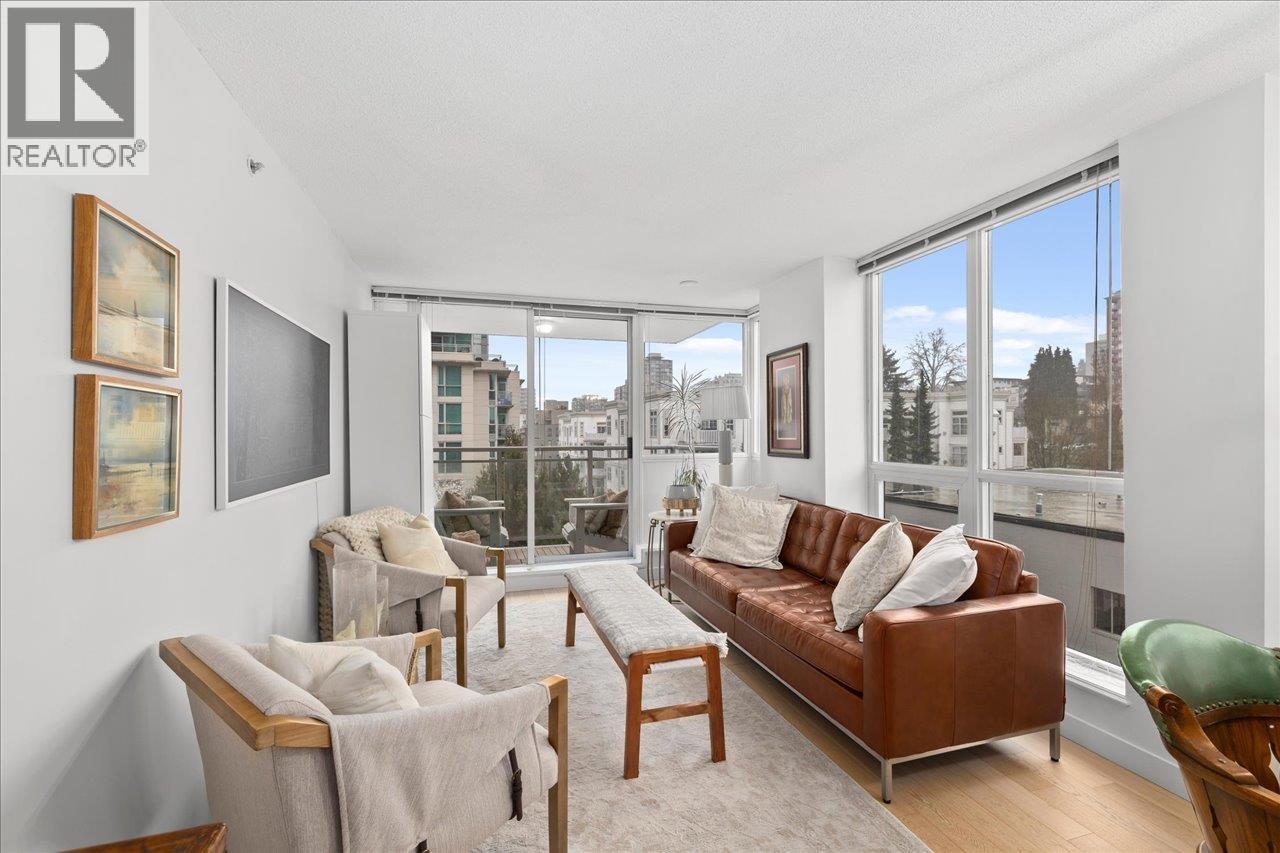 708 188 E Esplanade, North Vancouver, British Columbia  V7L 4Y1 - Photo 3 - R3116378