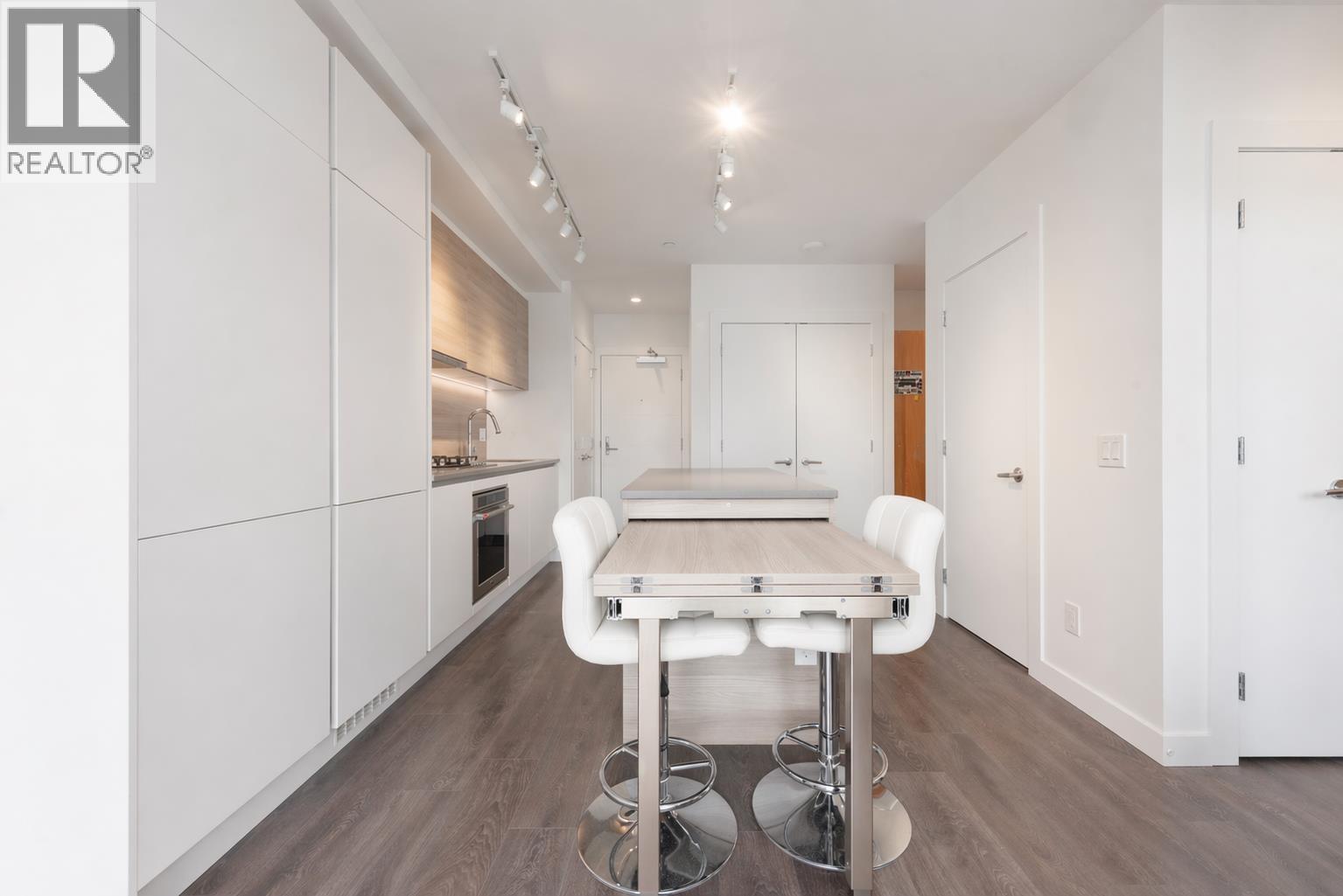 3601 657 Whiting Way, Coquitlam, British Columbia  V3J 0J6 - Photo 3 - R3116395