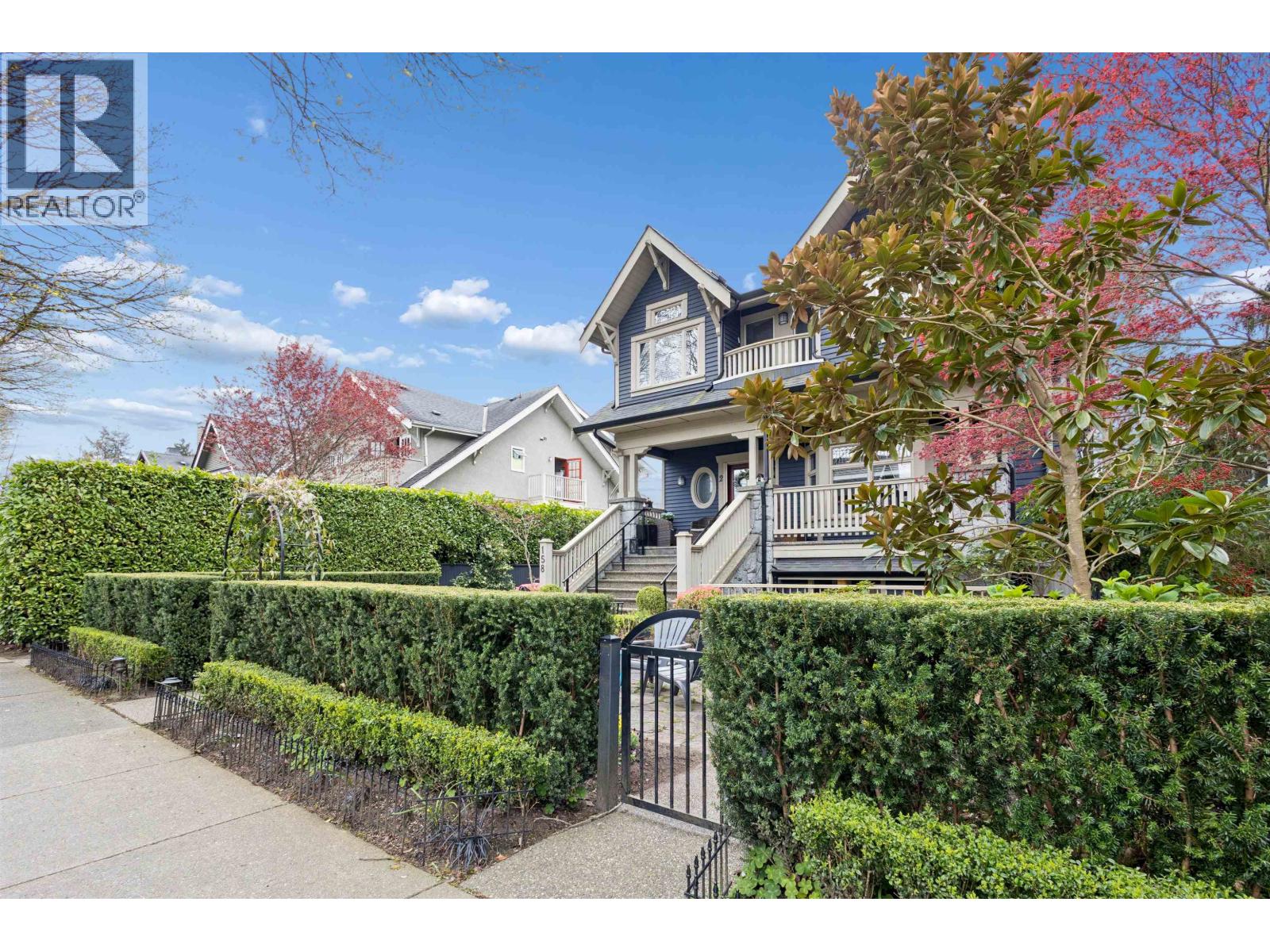 2 158 W 13th Avenue, Vancouver, British Columbia  V5Y 1V7 - Photo 3 - R3116403