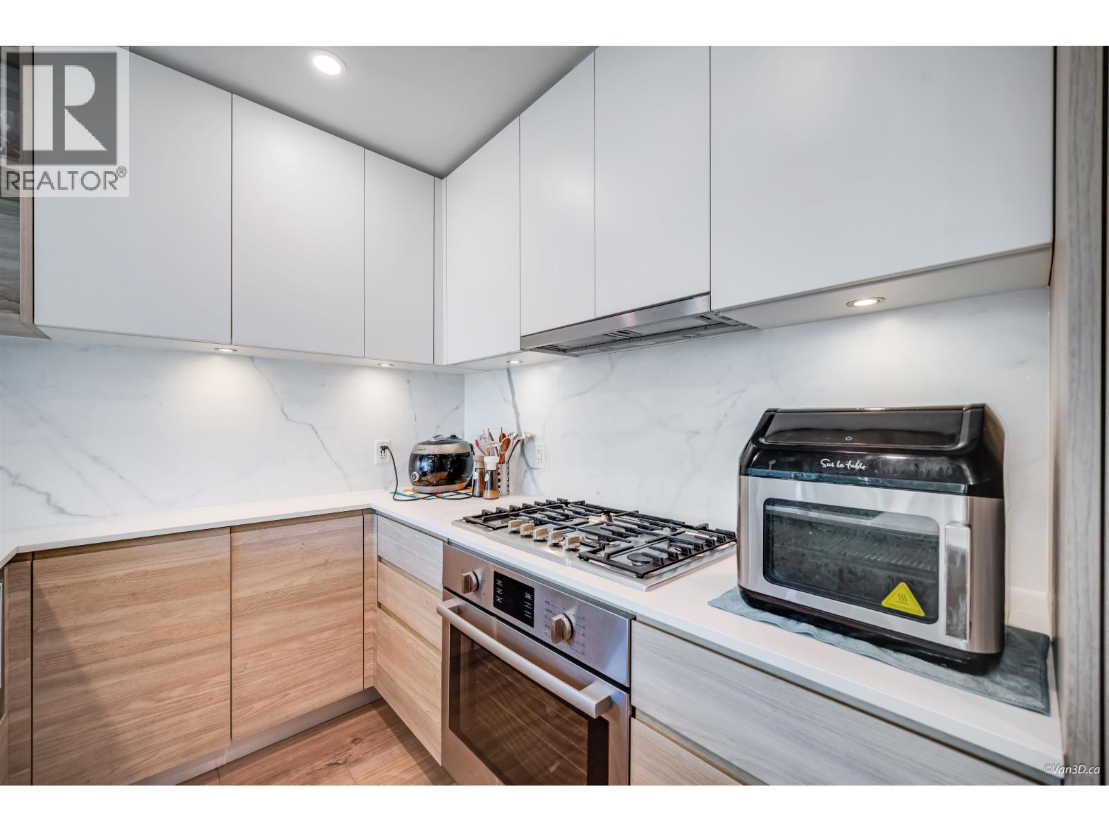 205 585 Austin Avenue, Coquitlam, British Columbia  V3K 0G6 - Photo 23 - R3116408