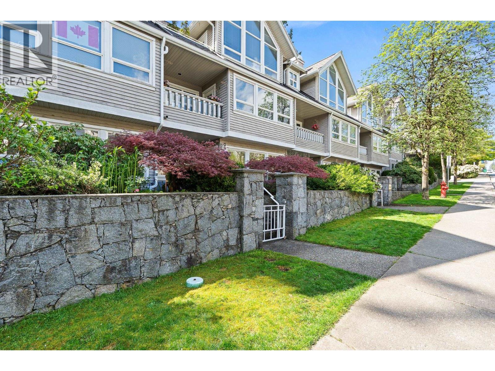 103 1145 E 29th Street, North Vancouver, British Columbia  V7K 1C3 - Photo 3 - R3116436