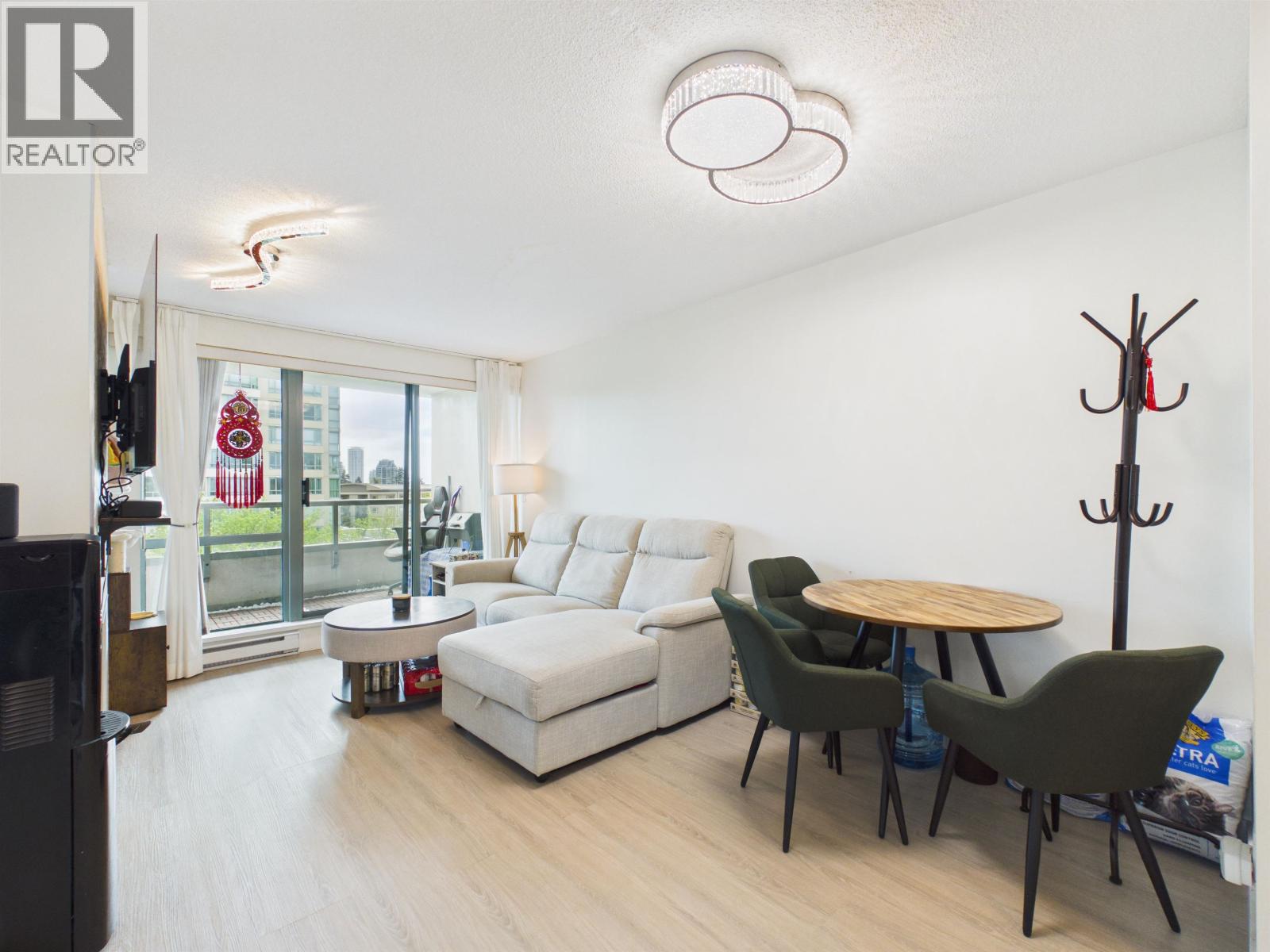 501 6611 Southoaks Crescent, Burnaby, British Columbia  V5E 4L5 - Photo 3 - R3116437