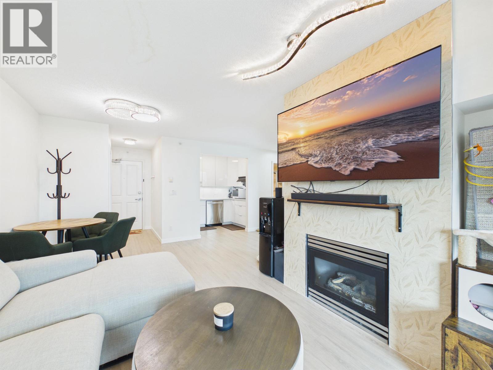 501 6611 Southoaks Crescent, Burnaby, British Columbia  V5E 4L5 - Photo 5 - R3116437