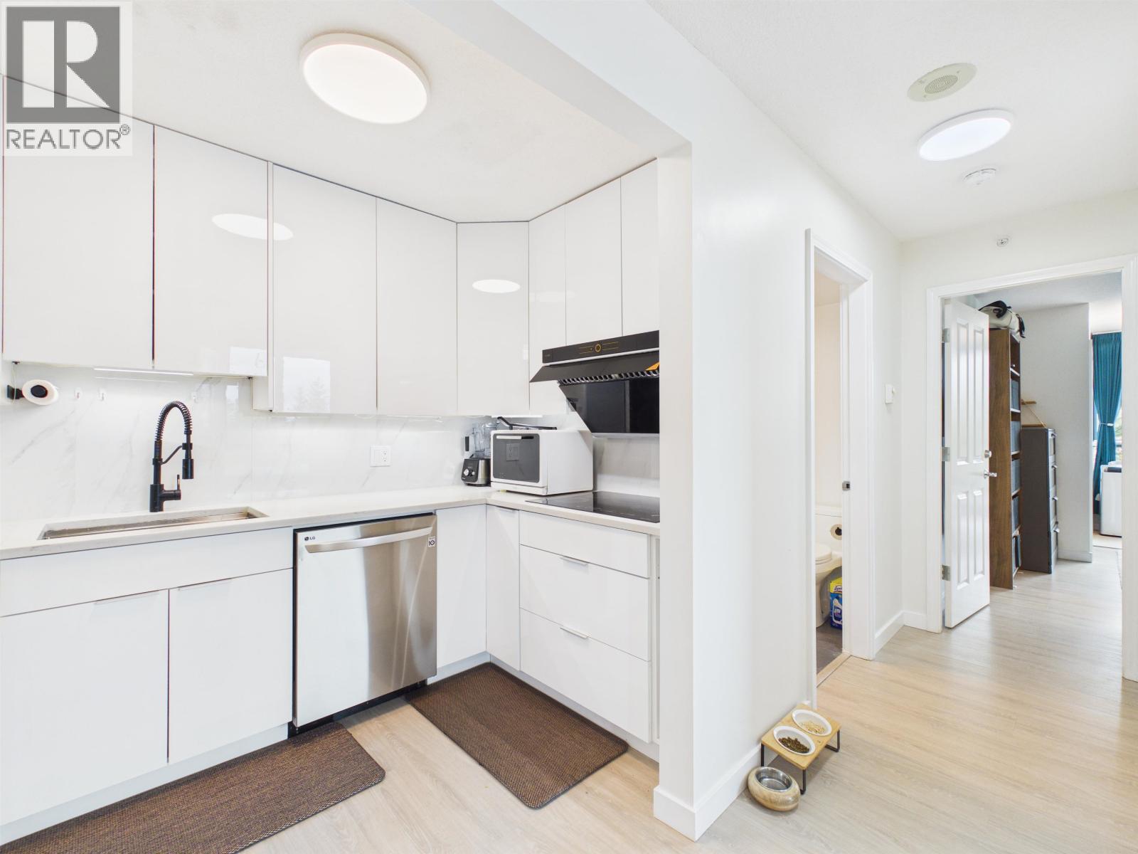 501 6611 Southoaks Crescent, Burnaby, British Columbia  V5E 4L5 - Photo 6 - R3116437