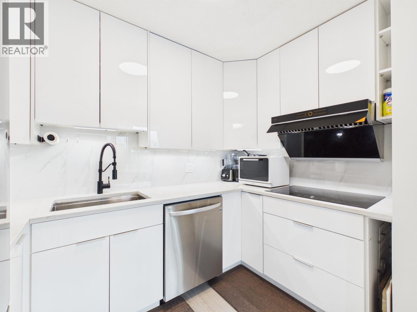 501 6611 Southoaks Crescent, Burnaby, British Columbia  V5E 4L5 - Photo 8 - R3116437