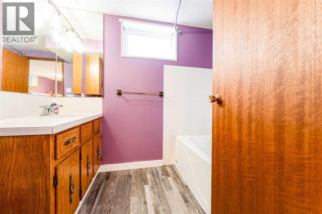 5306 57 Avenue, Olds, Alberta  T4H 1J3 - Photo 29 - A2305564