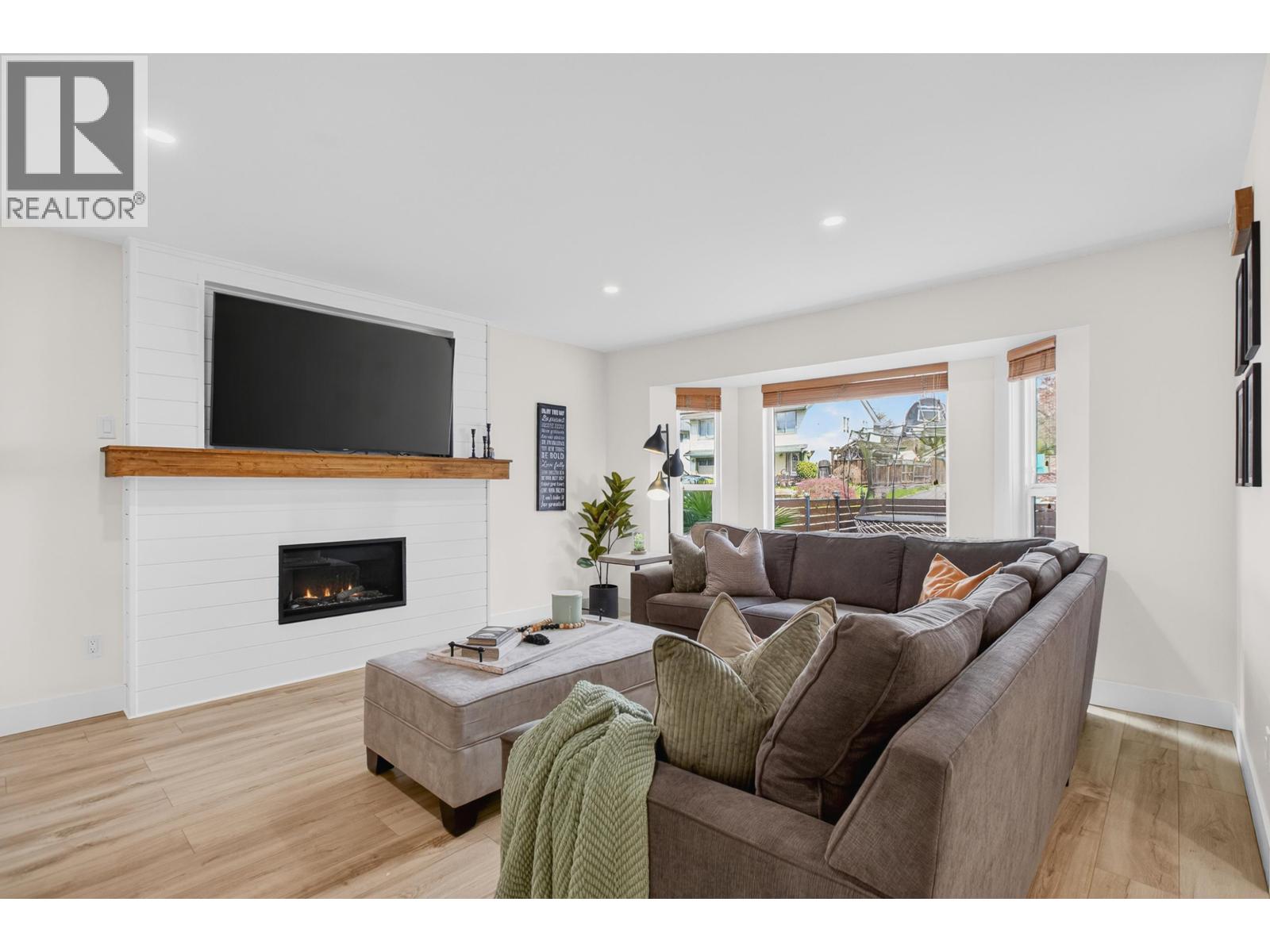 12409 233a Street, Maple Ridge, British Columbia  V2X 0N1 - Photo 9 - R3116379