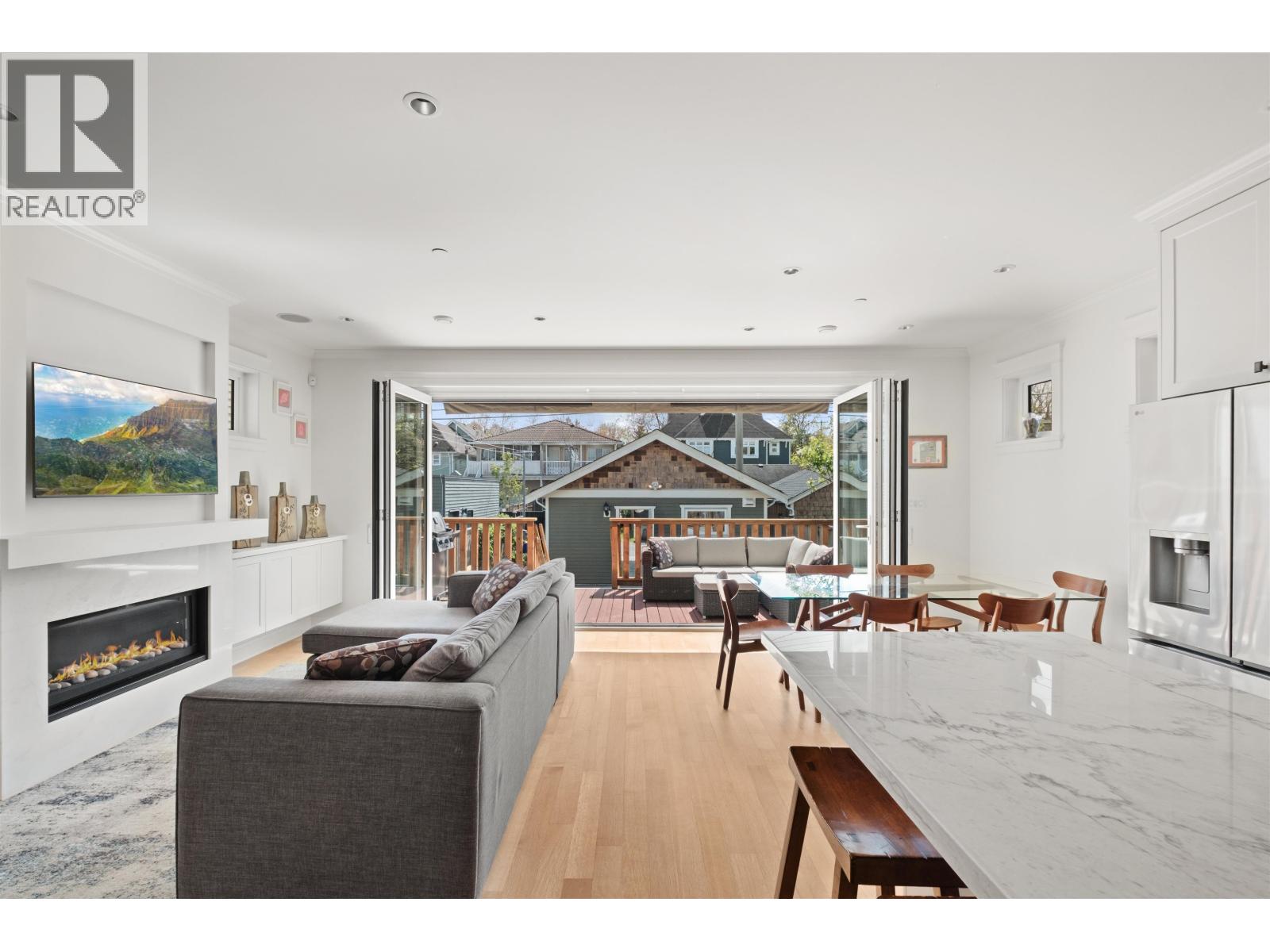 1008 E 14th Avenue, Vancouver, British Columbia  V5T 2N9 - Photo 8 - R3116412