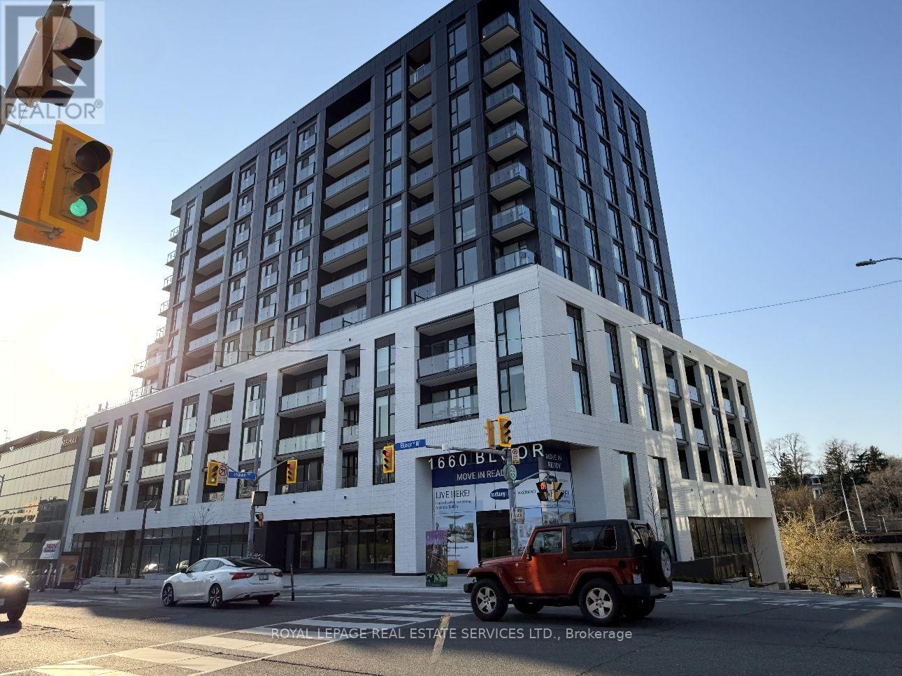 704 - 1660 BLOOR STREET W, Toronto, Ontario