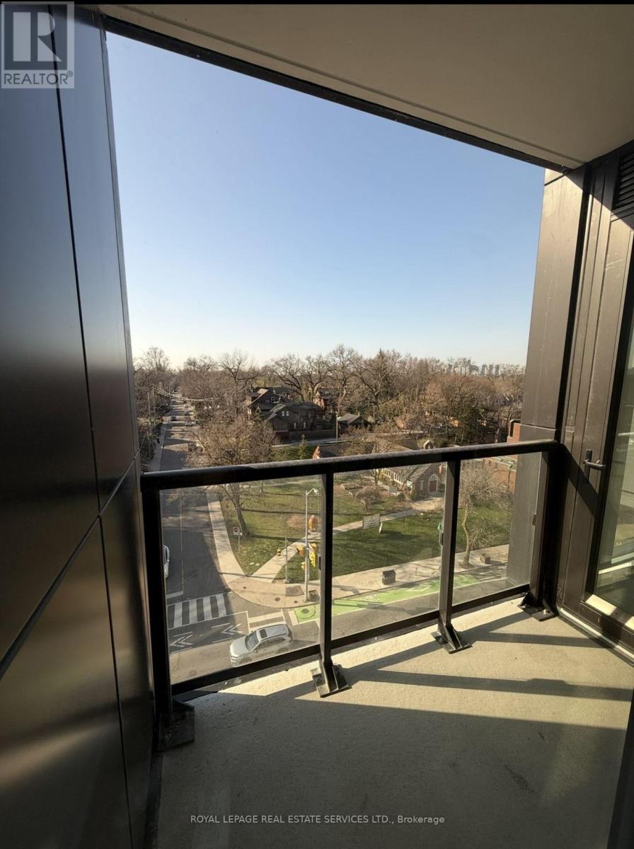 704 - 1660 Bloor Street W, Toronto, Ontario  M6P 0C6 - Photo 15 - W13037986