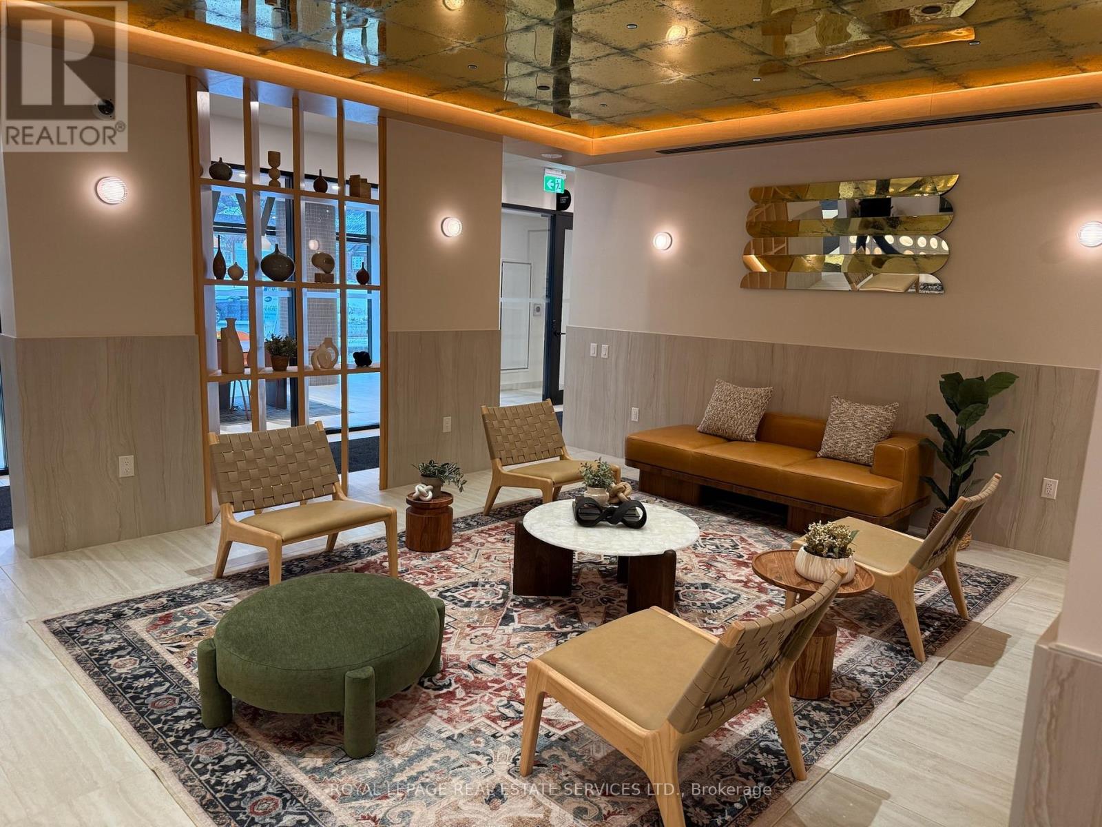 704 - 1660 Bloor Street W, Toronto, Ontario  M6P 0C6 - Photo 3 - W13037986