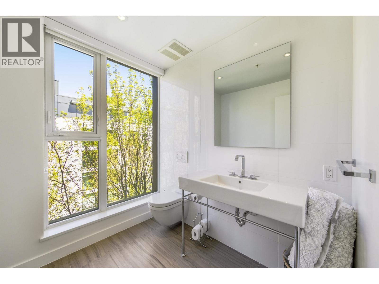 302 1516 Atlas Lane, Vancouver, British Columbia  V6P 0E1 - Photo 10 - R3116381