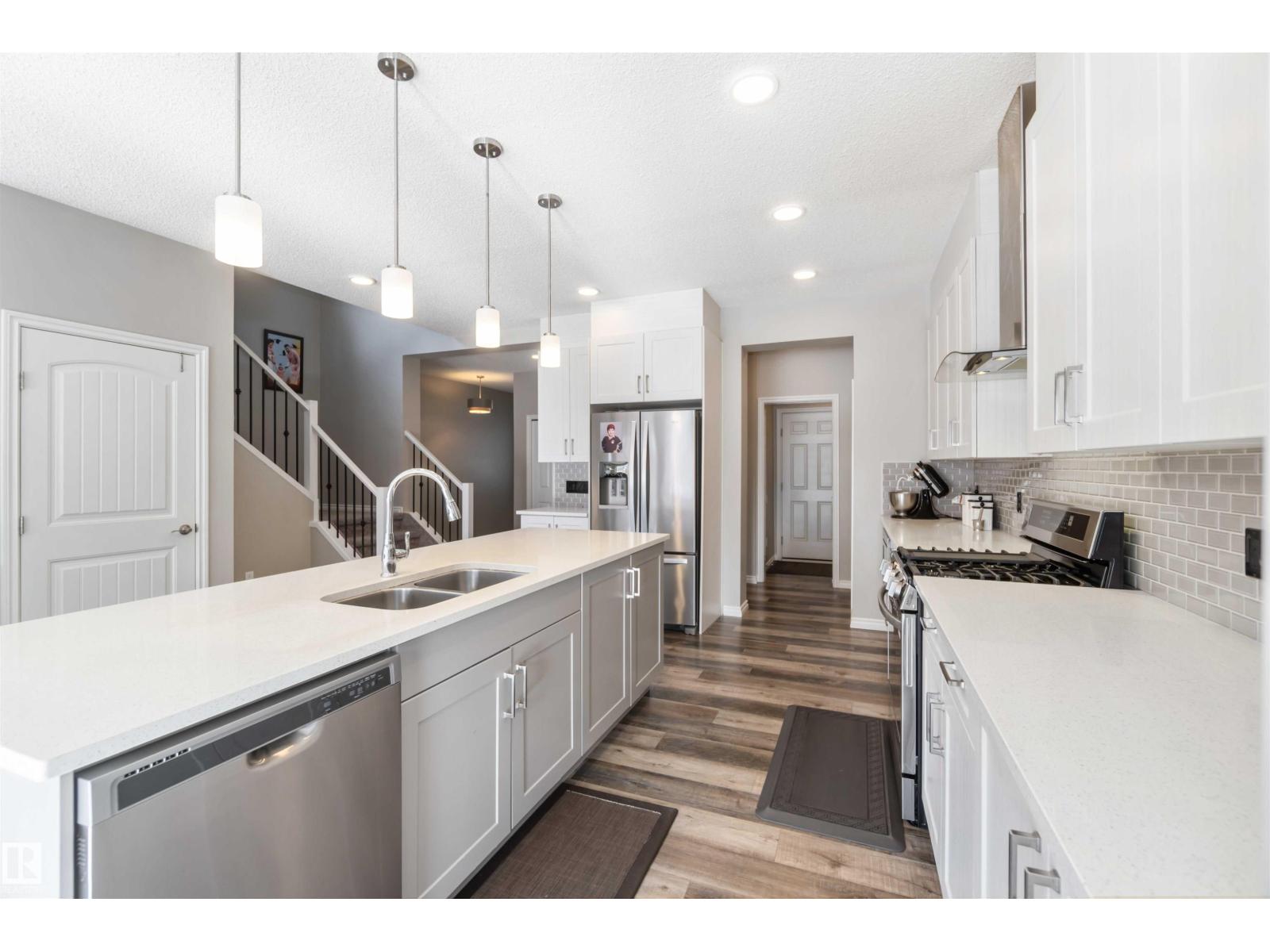 435 41 Av Nw, Edmonton, Alberta  T6T 2G2 - Photo 5 - E4477750