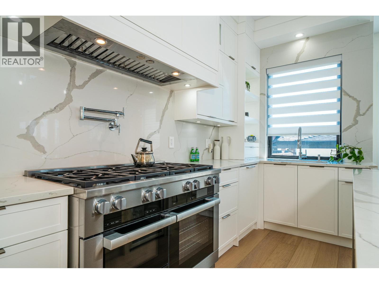 4836 Watling Street, Burnaby, British Columbia  V5J 1W5 - Photo 16 - R3116394