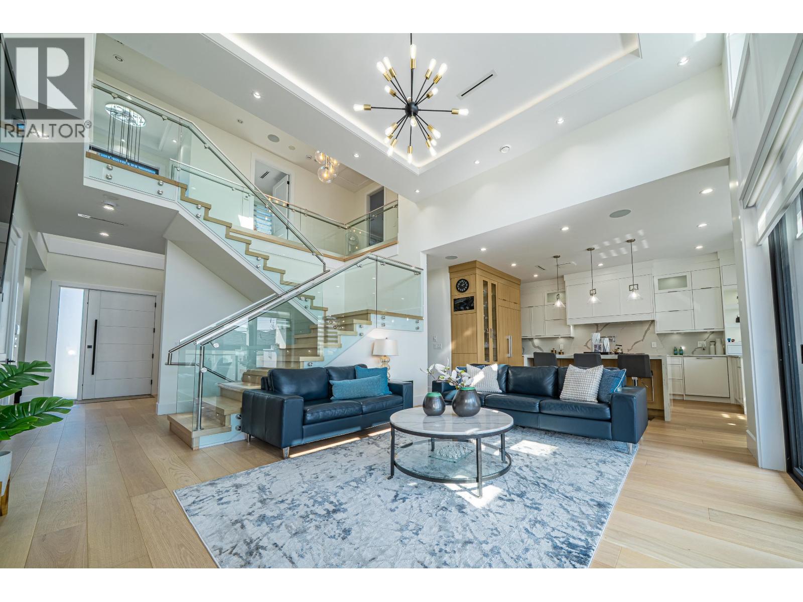 4836 Watling Street, Burnaby, British Columbia  V5J 1W5 - Photo 6 - R3116394