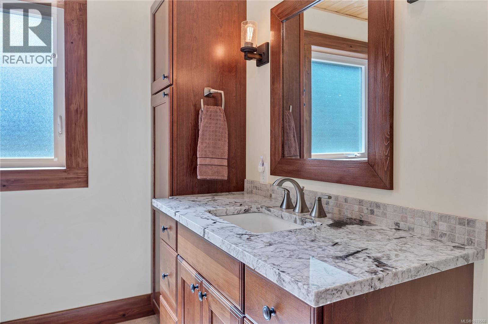 1676 Kanish View Dr, Quadra Island, British Columbia  V0P 1H0 - Photo 15 - 1033568