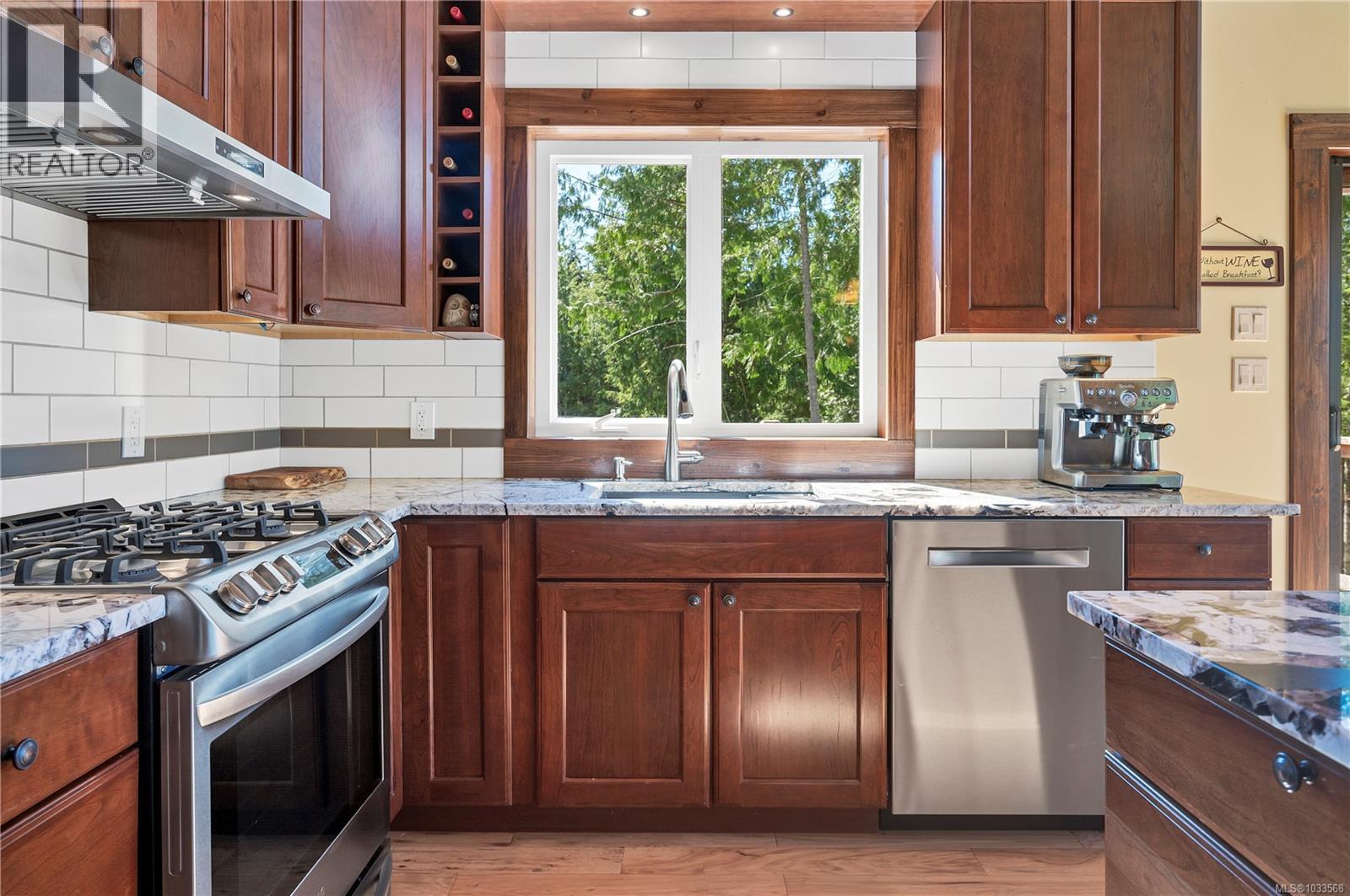 1676 Kanish View Dr, Quadra Island, British Columbia  V0P 1H0 - Photo 18 - 1033568