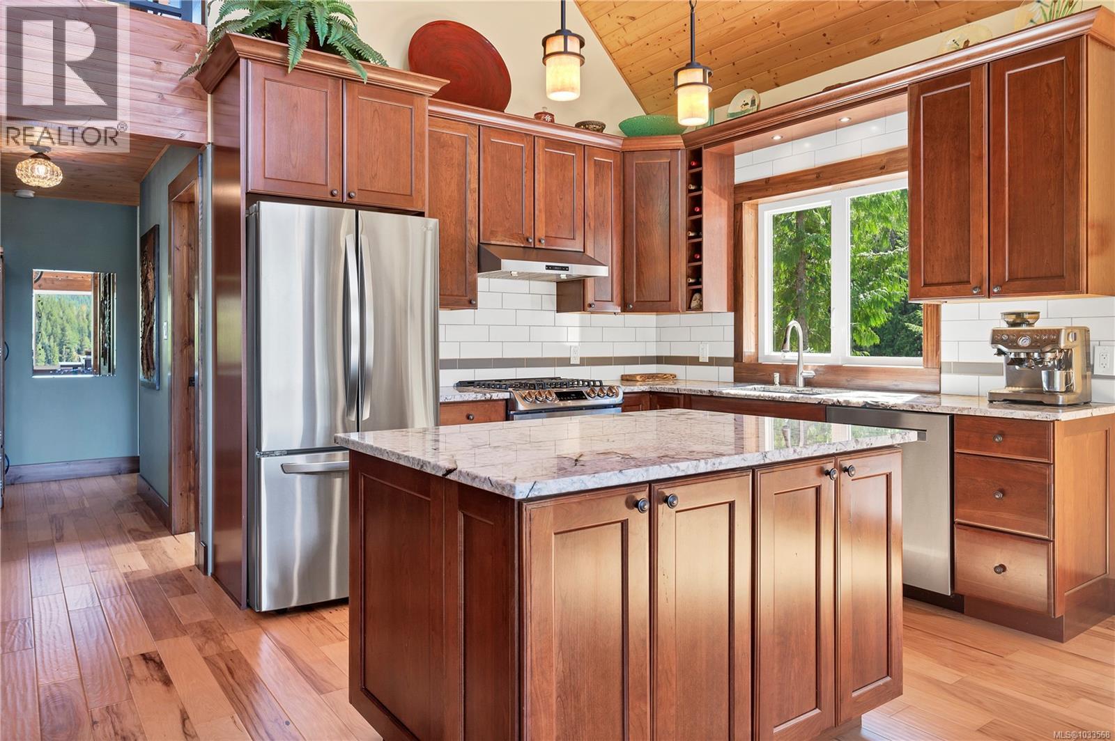 1676 Kanish View Dr, Quadra Island, British Columbia  V0P 1H0 - Photo 17 - 1033568