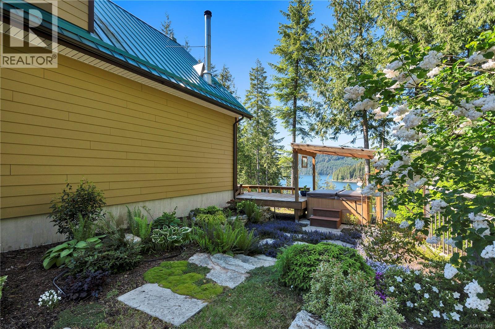 1676 Kanish View Dr, Quadra Island, British Columbia  V0P 1H0 - Photo 65 - 1033568