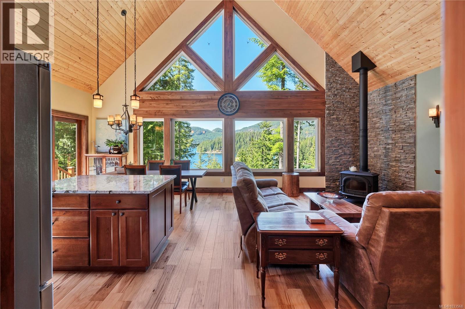 1676 Kanish View Dr, Quadra Island, British Columbia  V0P 1H0 - Photo 2 - 1033568