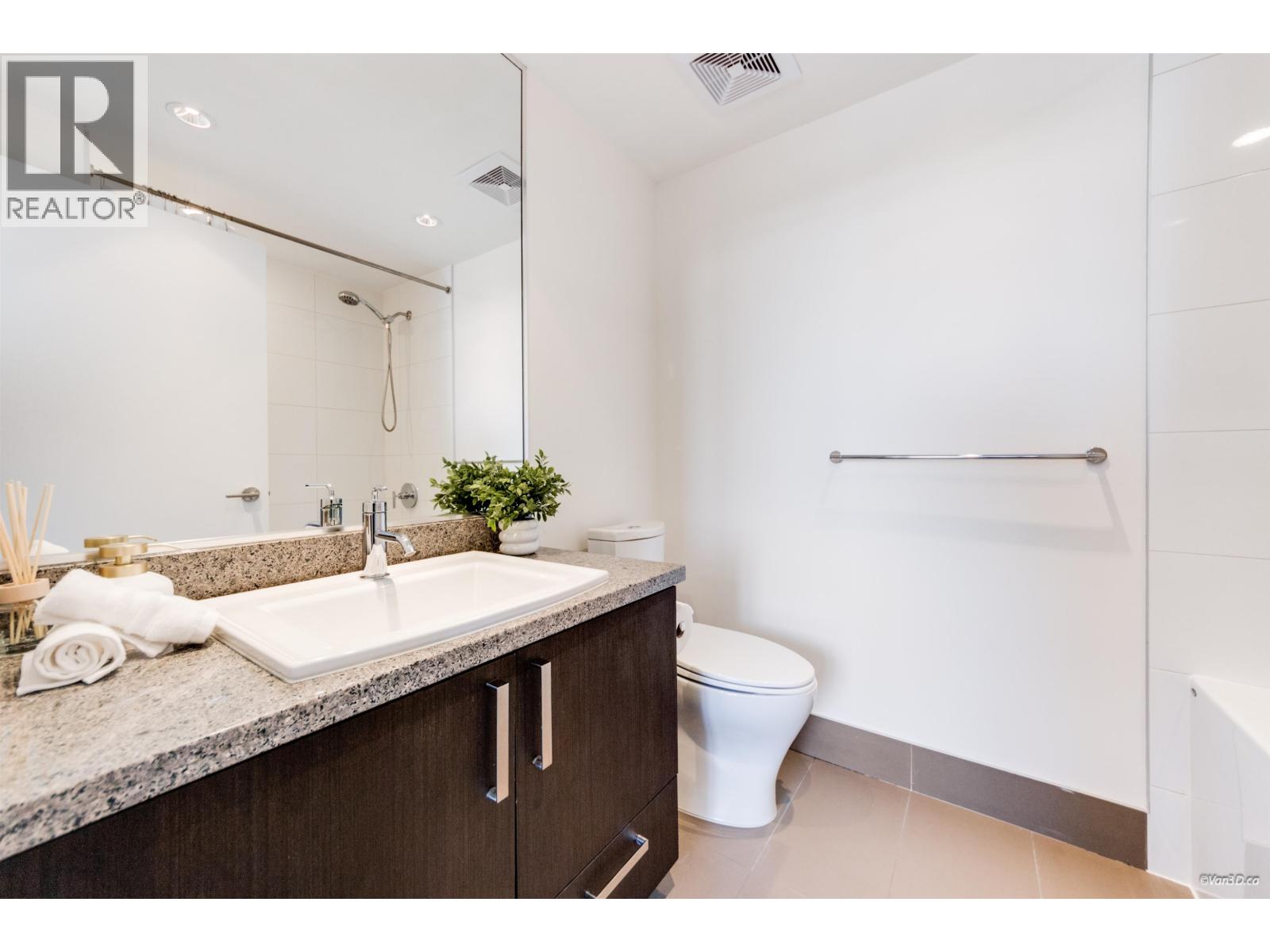 1901 1155 The High Street, Coquitlam, British Columbia  V3B 7W4 - Photo 15 - R3116173