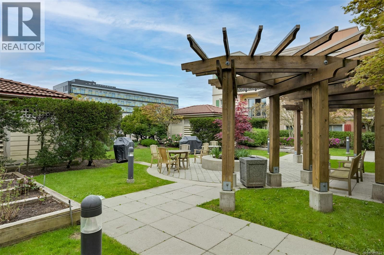 204 1620 Mckenzie Ave, Saanich, British Columbia  V8N 0A1 - Photo 33 - 1033622