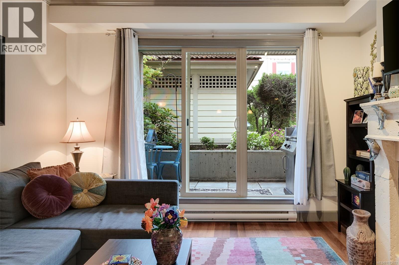 204 1620 Mckenzie Ave, Saanich, British Columbia  V8N 0A1 - Photo 6 - 1033622