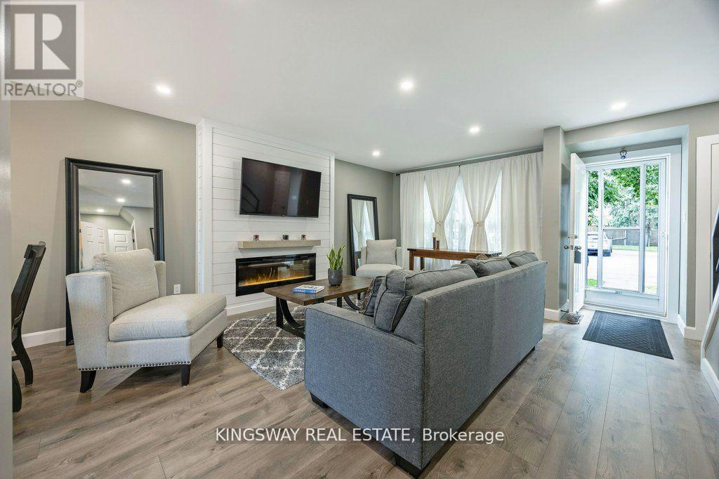 32 - 1725 Ernest Avenue, London South, Ontario  N6E 2W3 - Photo 2 - X13050580