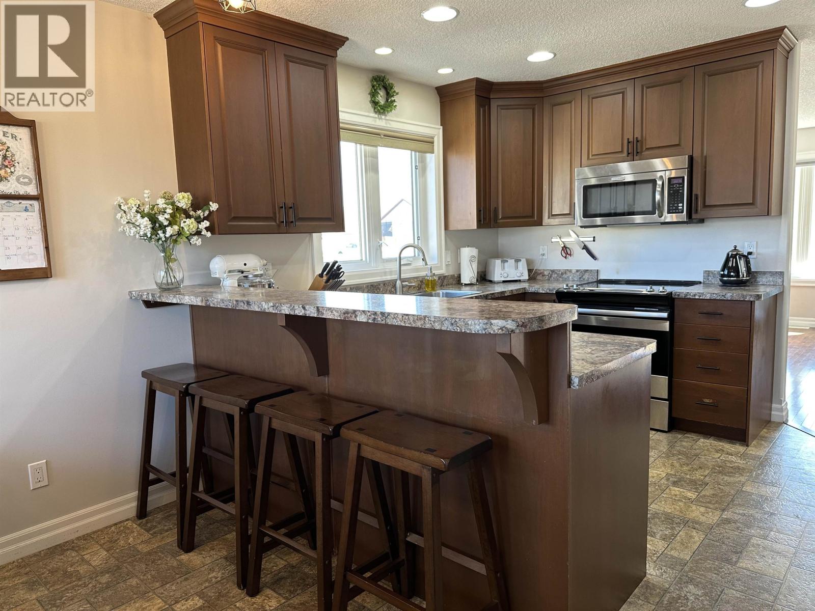 8804 118a Avenue, Fort St. John, British Columbia  V1J 0H8 - Photo 6 - R3116232