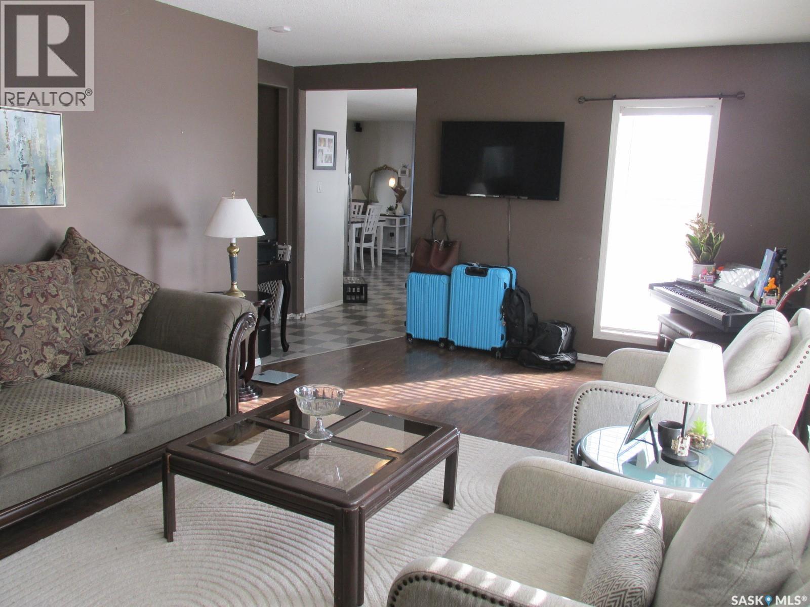 205 6th Street N, Nipawin, Saskatchewan  S0E 1E0 - Photo 18 - SK030450