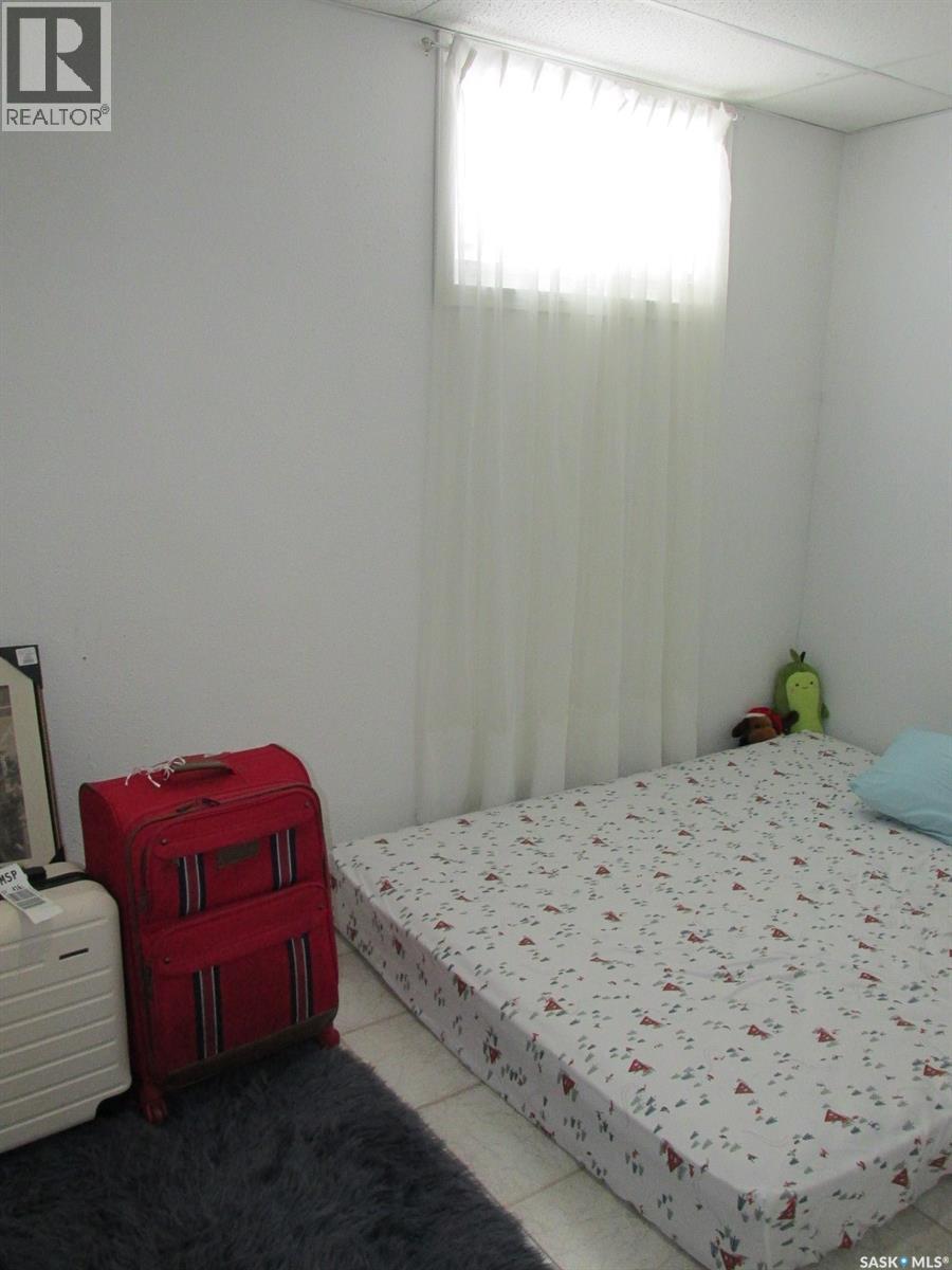 205 6th Street N, Nipawin, Saskatchewan  S0E 1E0 - Photo 33 - SK030450