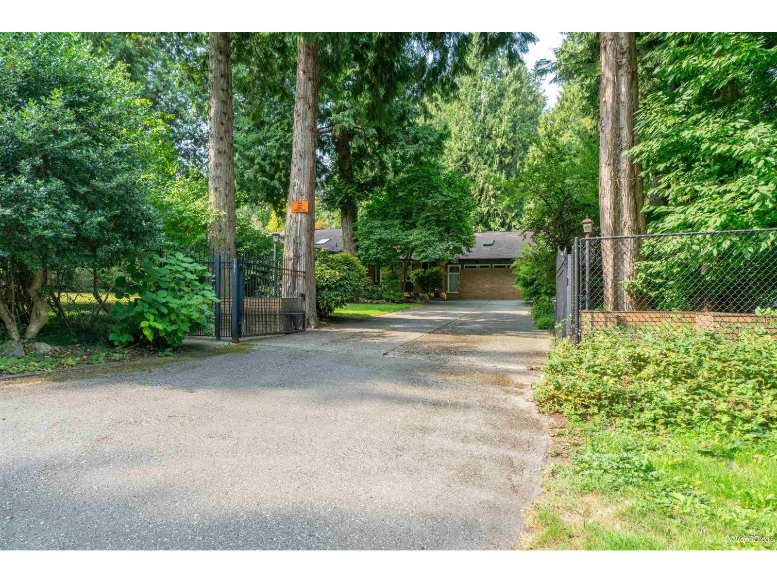 3467 141 Street, Surrey, British Columbia  V4P 1L7 - Photo 2 - R3116492