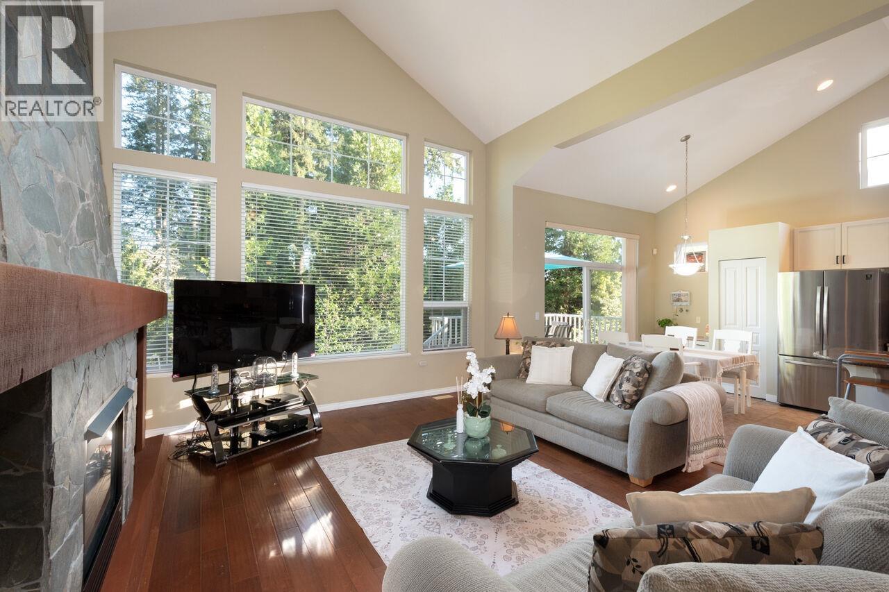 10 ASHWOOD DRIVE, Port Moody, British Columbia