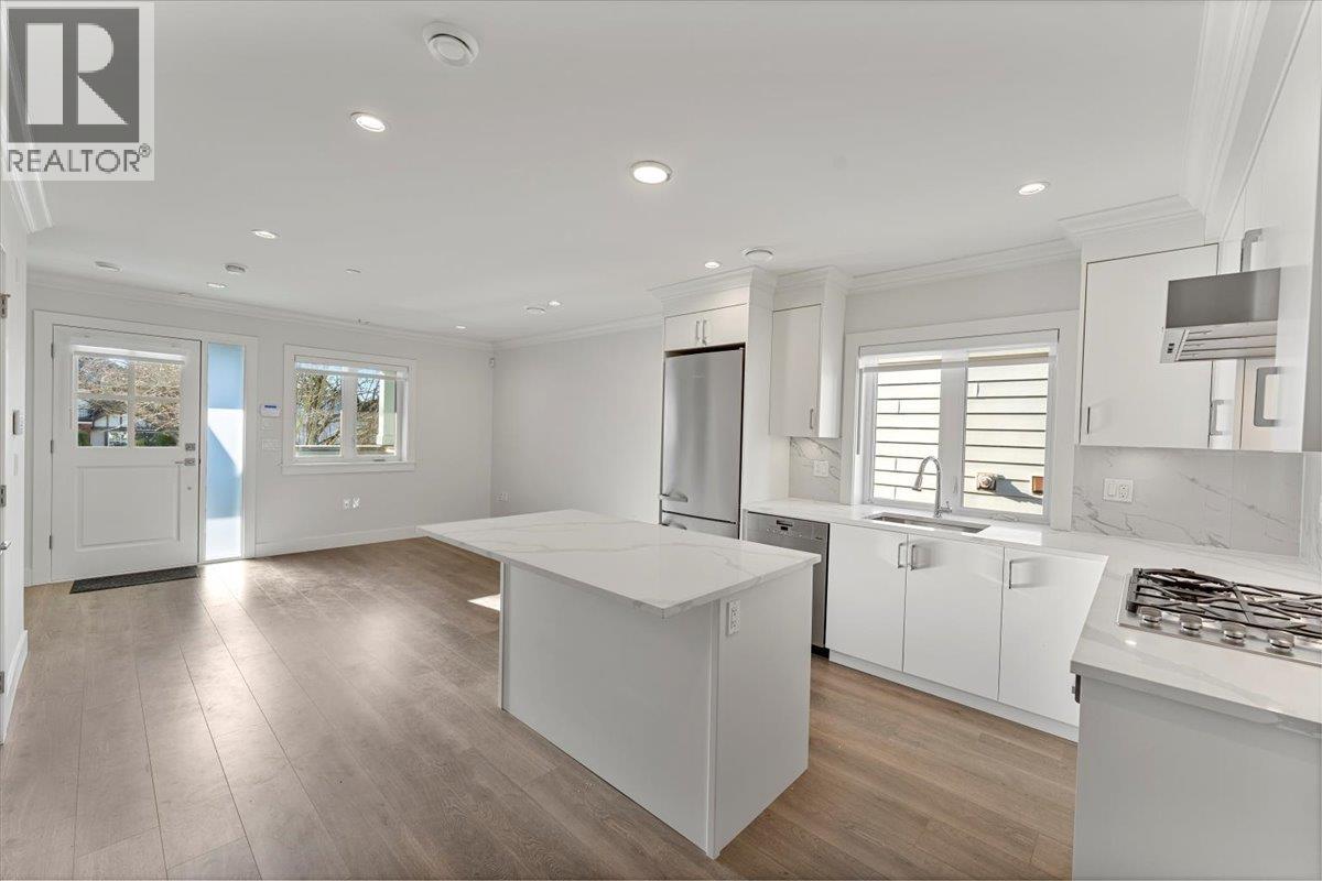 2227 W 16th Avenue, Vancouver, British Columbia  V6K 3B4 - Photo 12 - R3076355