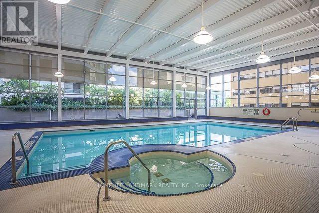 1802 - 2181 Yonge Street, Toronto, Ontario  M4S 2B1 - Photo 2 - C13050652