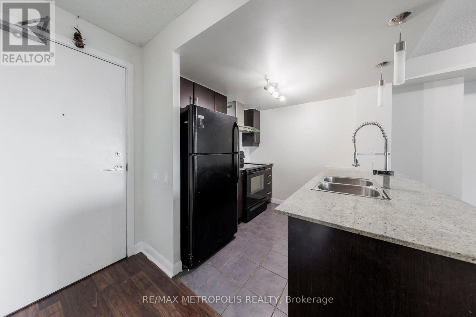 1909 - 25 Town Centre Court, Toronto, Ontario  M1P 0B4 - Photo 5 - E13050654