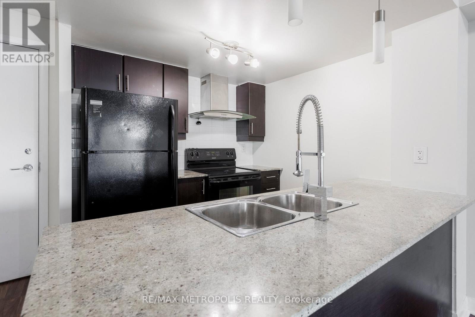 1909 - 25 Town Centre Court, Toronto, Ontario  M1P 0B4 - Photo 6 - E13050654