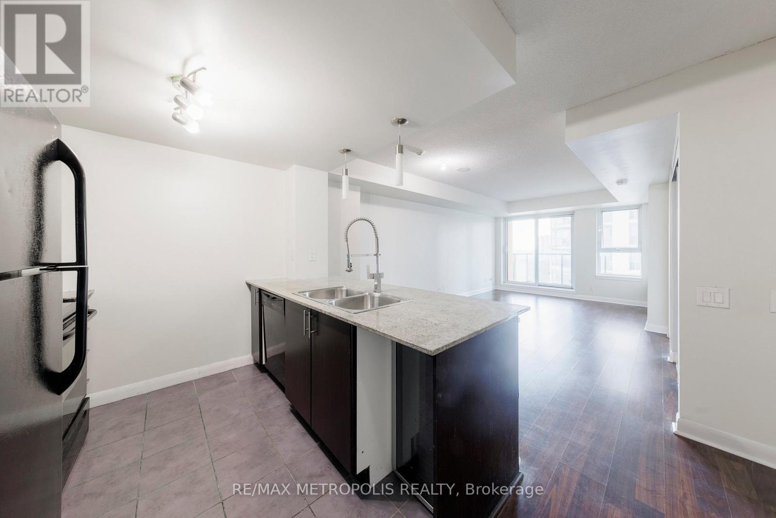 1909 - 25 Town Centre Court, Toronto, Ontario  M1P 0B4 - Photo 7 - E13050654