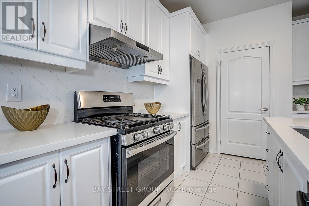 713 Dillman Avenue, Newmarket, Ontario  L3X 0J8 - Photo 12 - N13050612