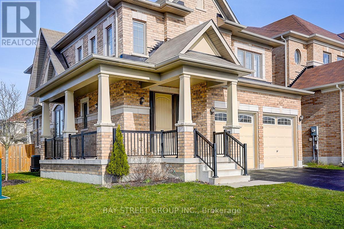 713 Dillman Avenue, Newmarket, Ontario  L3X 0J8 - Photo 2 - N13050612