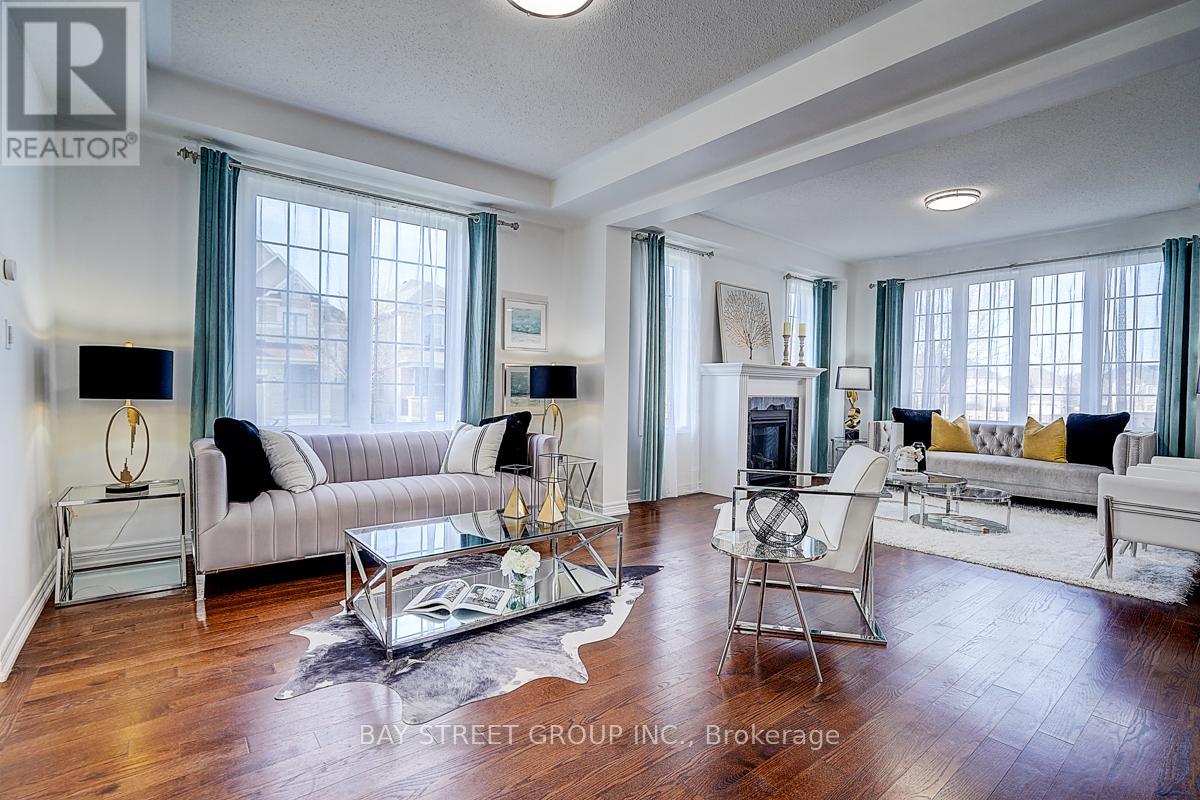 713 Dillman Avenue, Newmarket, Ontario  L3X 0J8 - Photo 7 - N13050612