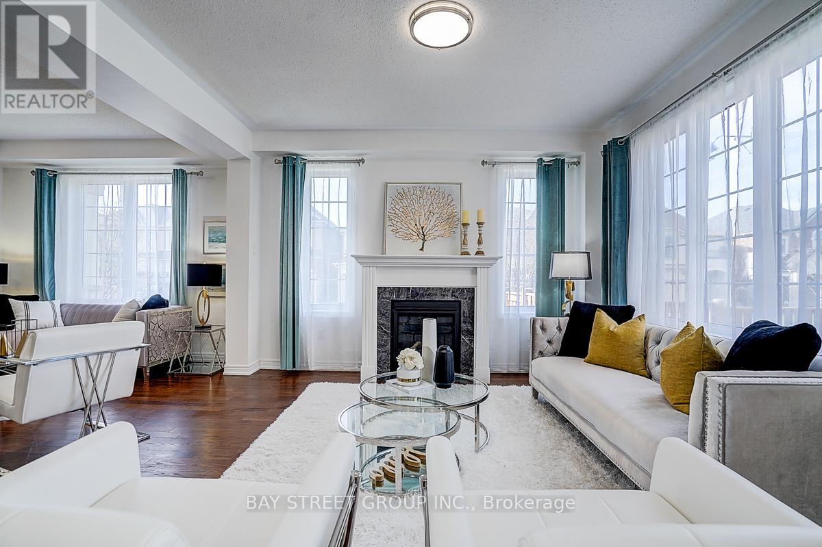 713 Dillman Avenue, Newmarket, Ontario  L3X 0J8 - Photo 8 - N13050612