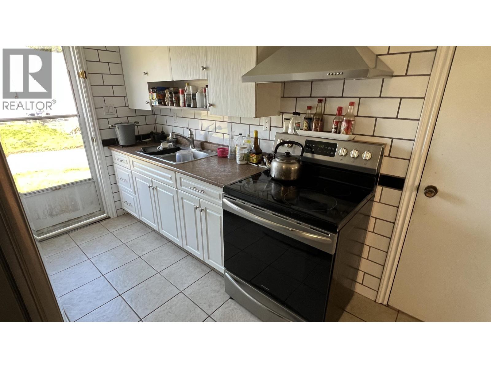 1836 W 2nd Avenue, Prince Rupert, British Columbia  V8J 1J7 - Photo 2 - R3109555