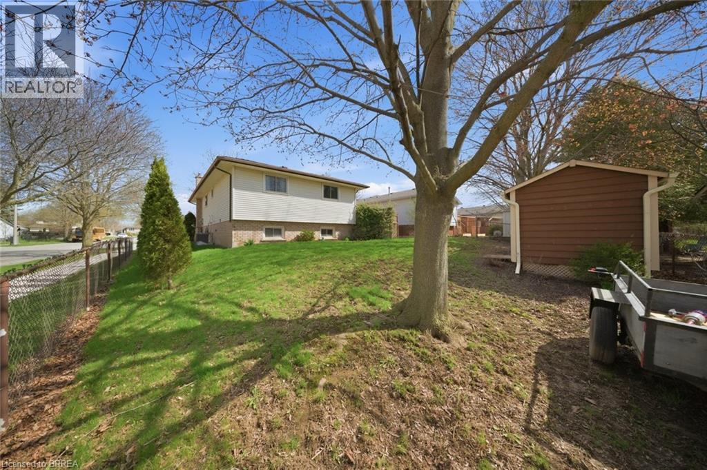 2 Flamboro Court, Brantford, Ontario  N3P 1W1 - Photo 32 - 40823051