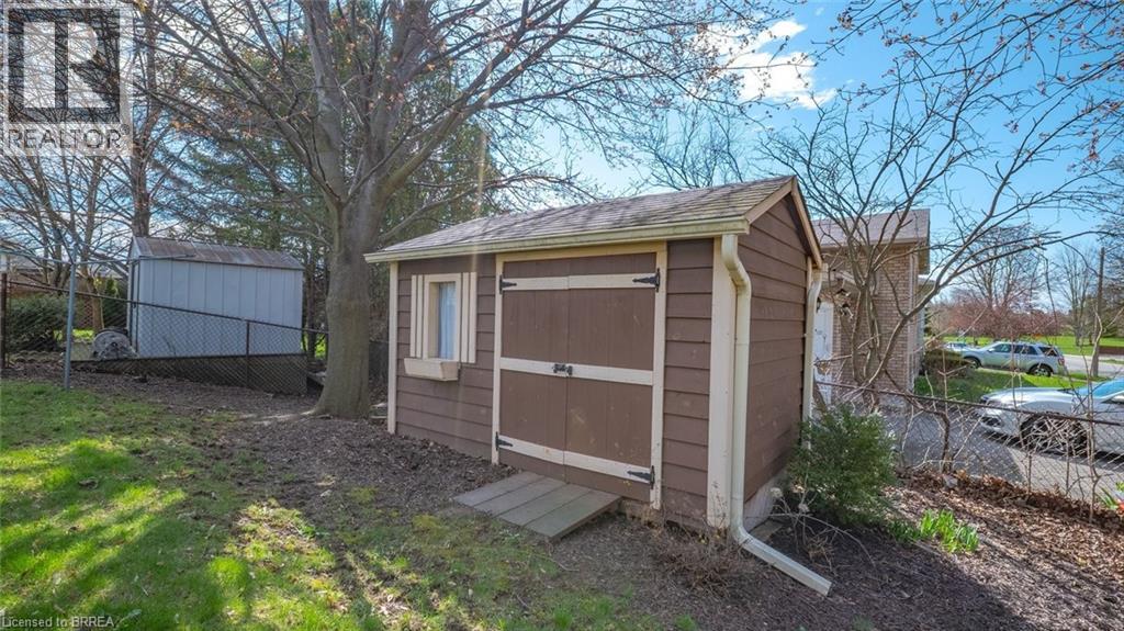 2 Flamboro Court, Brantford, Ontario  N3P 1W1 - Photo 35 - 40823051